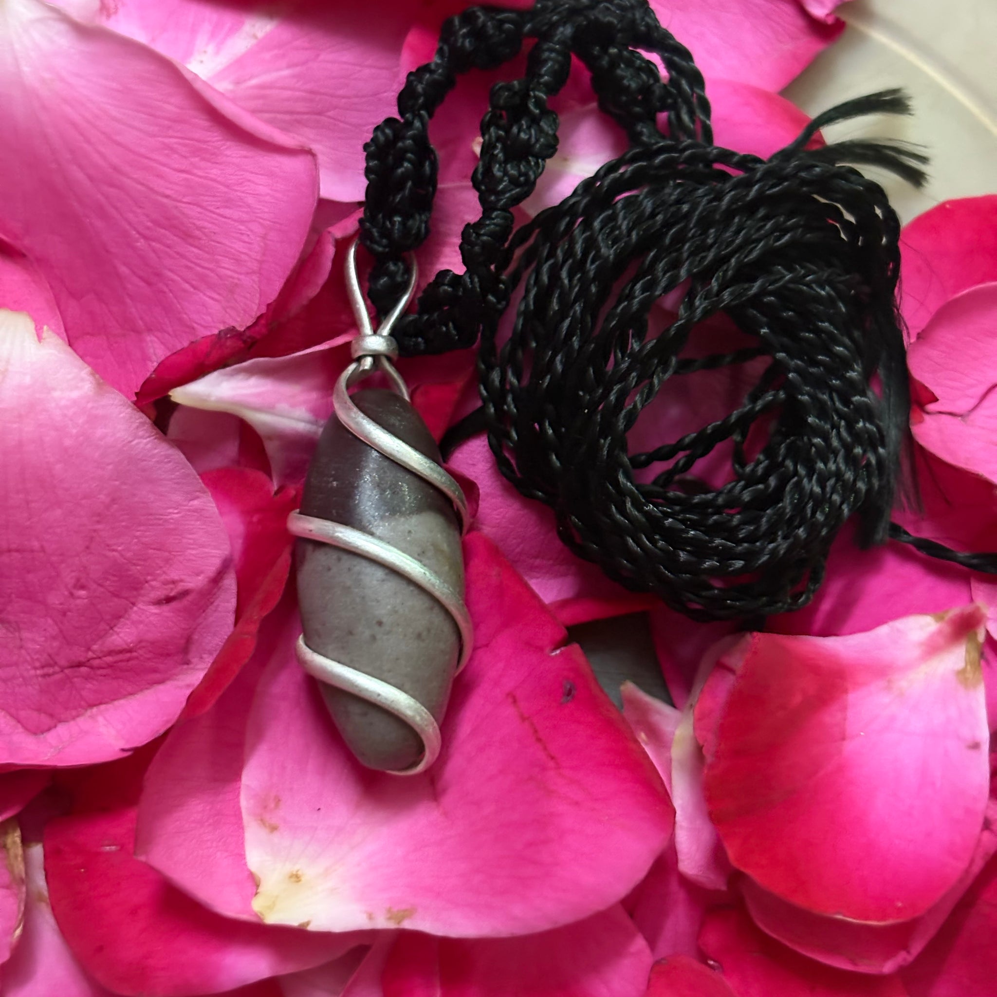 Narmadeshwar Shiva Linga Pendant – Natural Stone Shivling Locket for Meditation & Spiritual Focus (Handcrafted)