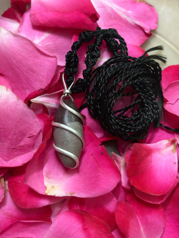 Narmadeshwar Shiva Linga Pendant – Natural Stone Shivling Locket for Meditation & Spiritual Focus (Handcrafted)