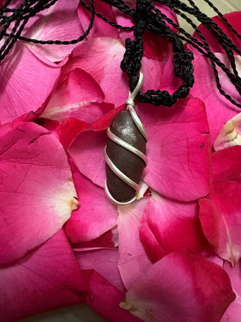 Narmadeshwar Shiva Linga Pendant – Natural Stone Shivling Locket for Meditation & Spiritual Focus (Handcrafted)