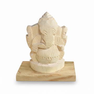 Swetharka Ganapathi Idol – Handcrafted Sacred Ganesha Statue from White Aak Root